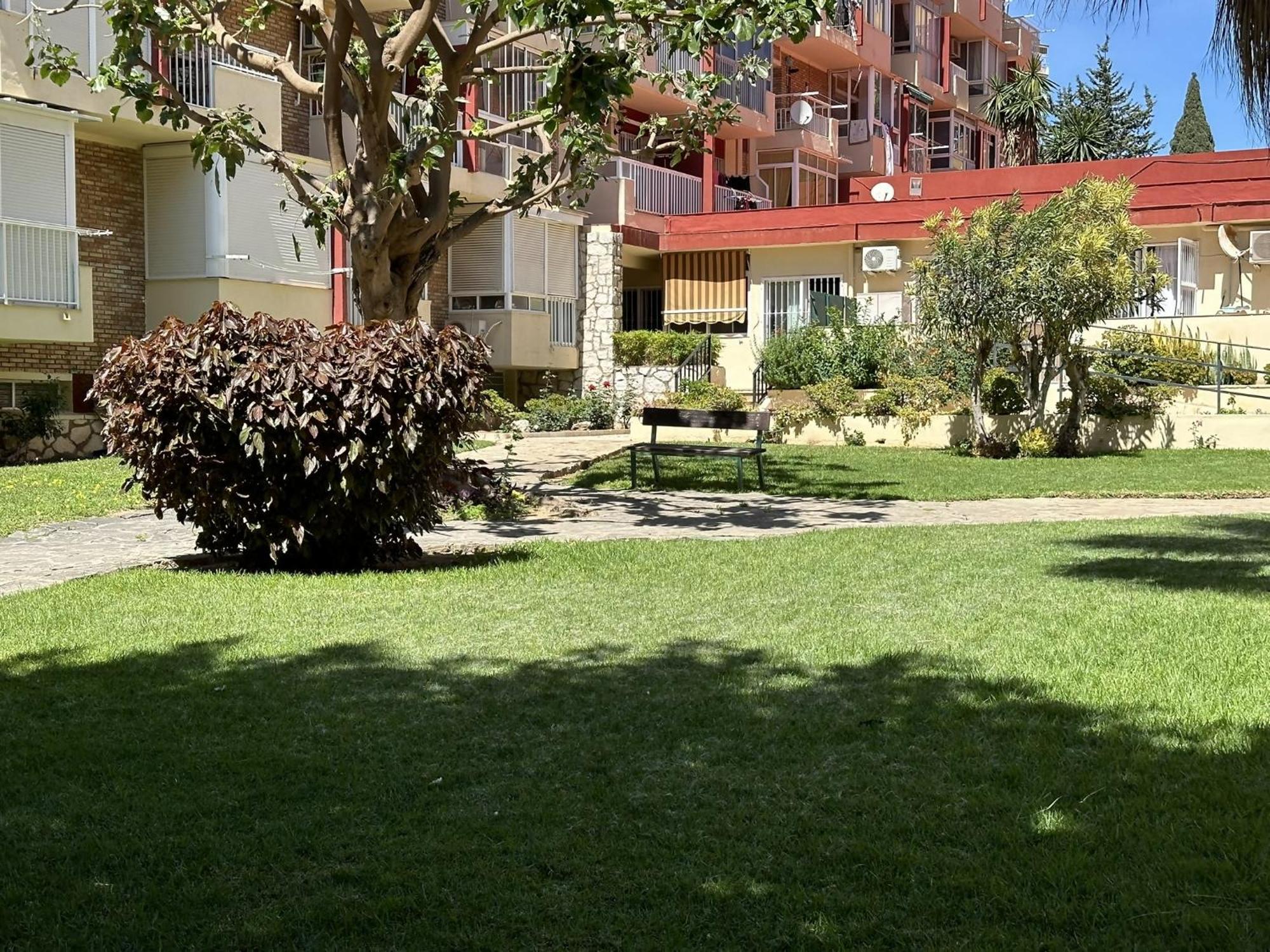 Estudio Hercules Con Piscina A 800m De La Playa Apartment